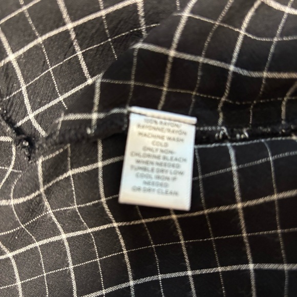 LOFT Women’s Black and White Checkered Top Tiered Bell Sleeves Size Small - Picture 4 of 5